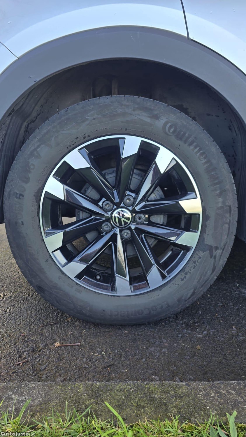 Volkswagen T-Cross 1.0 TSI 95Cv — fotografia 4