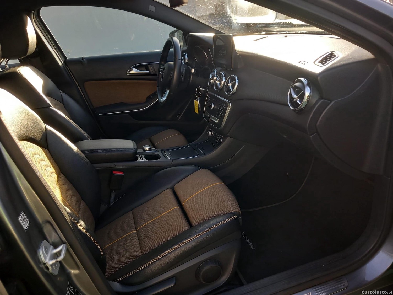 Mercedes-Benz GLA 180 d Style Aut. — fotografia 11