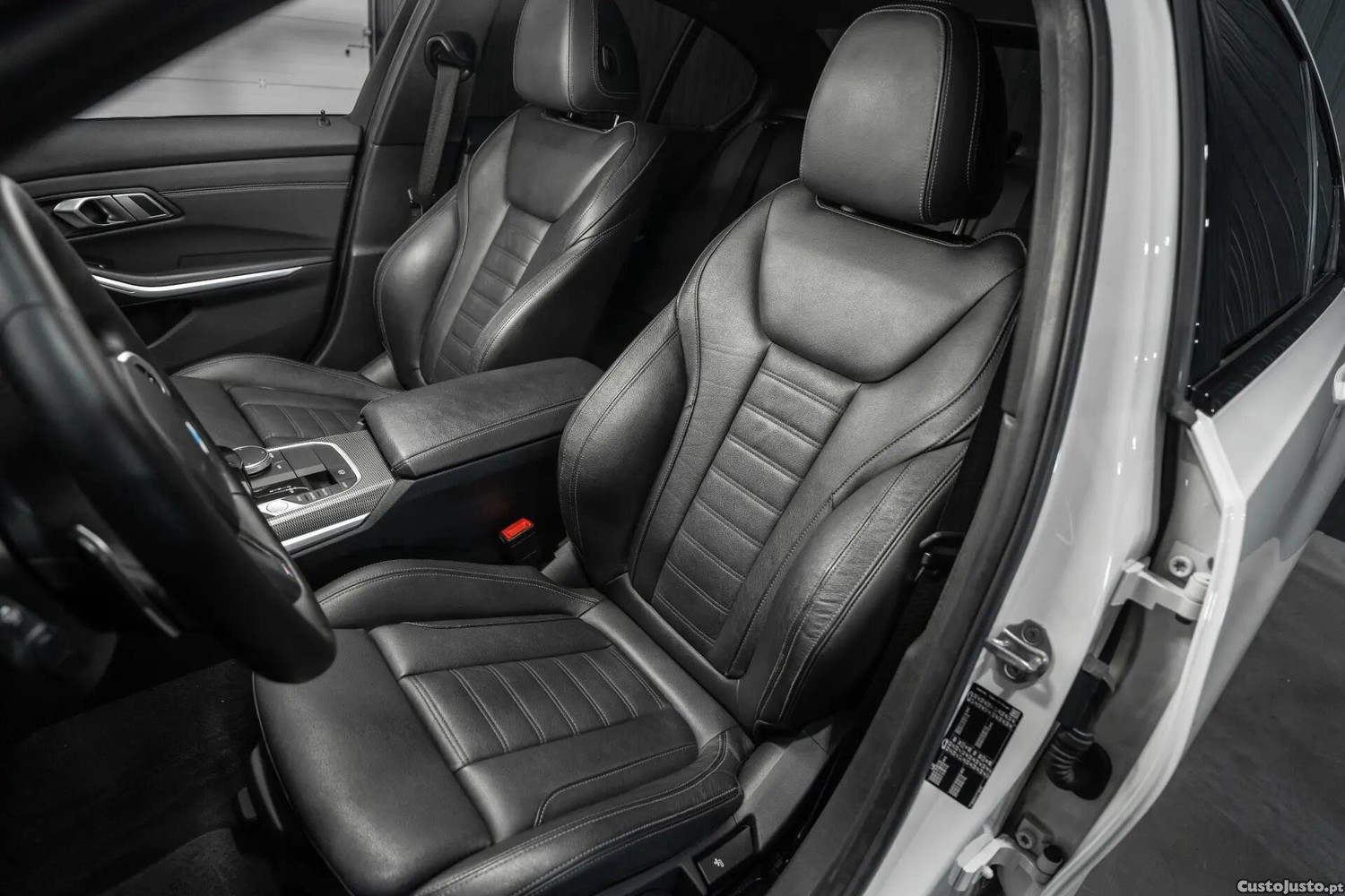 BMW 330 i Aut. M Sport — fotografia 6