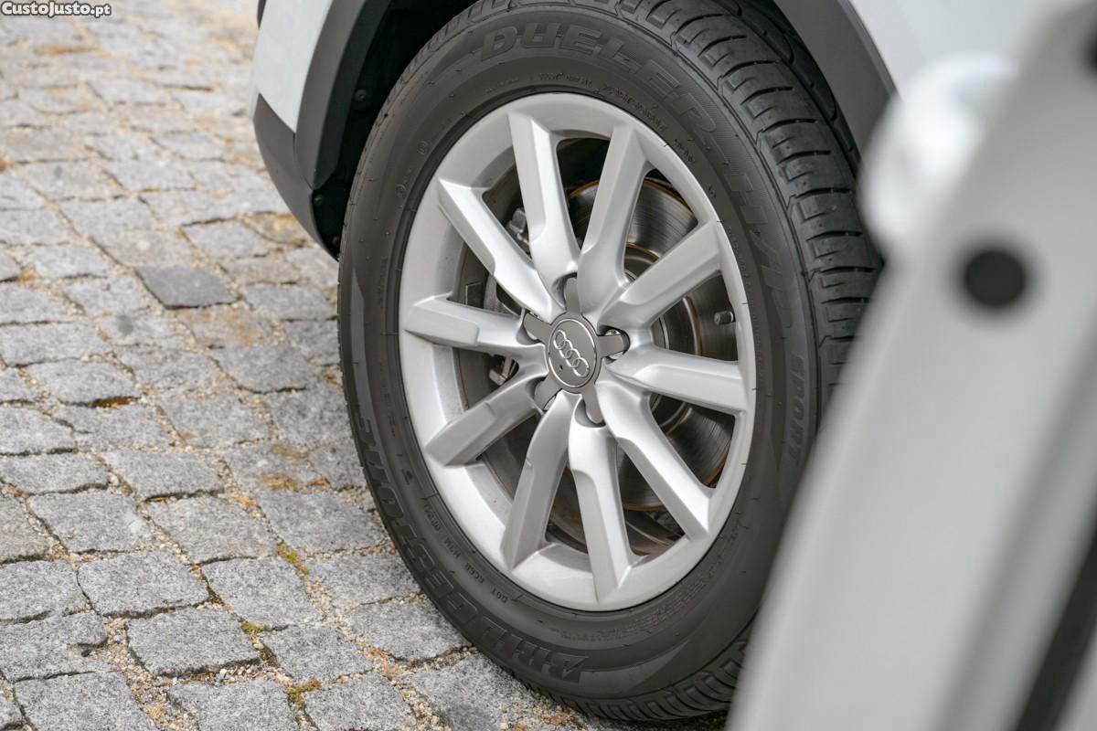 Audi Q3 2.0 TDi Attraction — fotografia 11