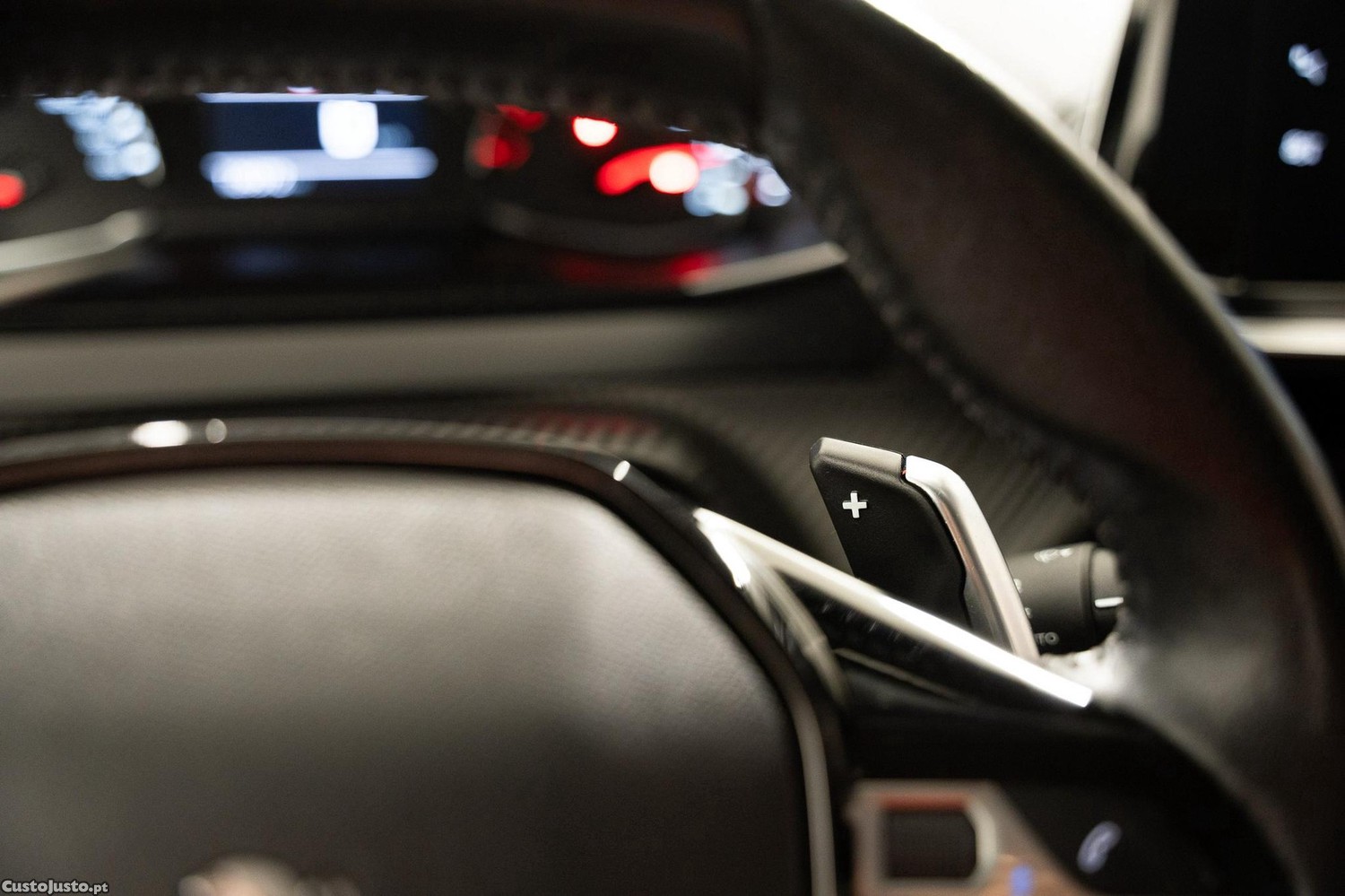 Peugeot 2008 1.2 PureTech Active EAT8 — fotografia 4