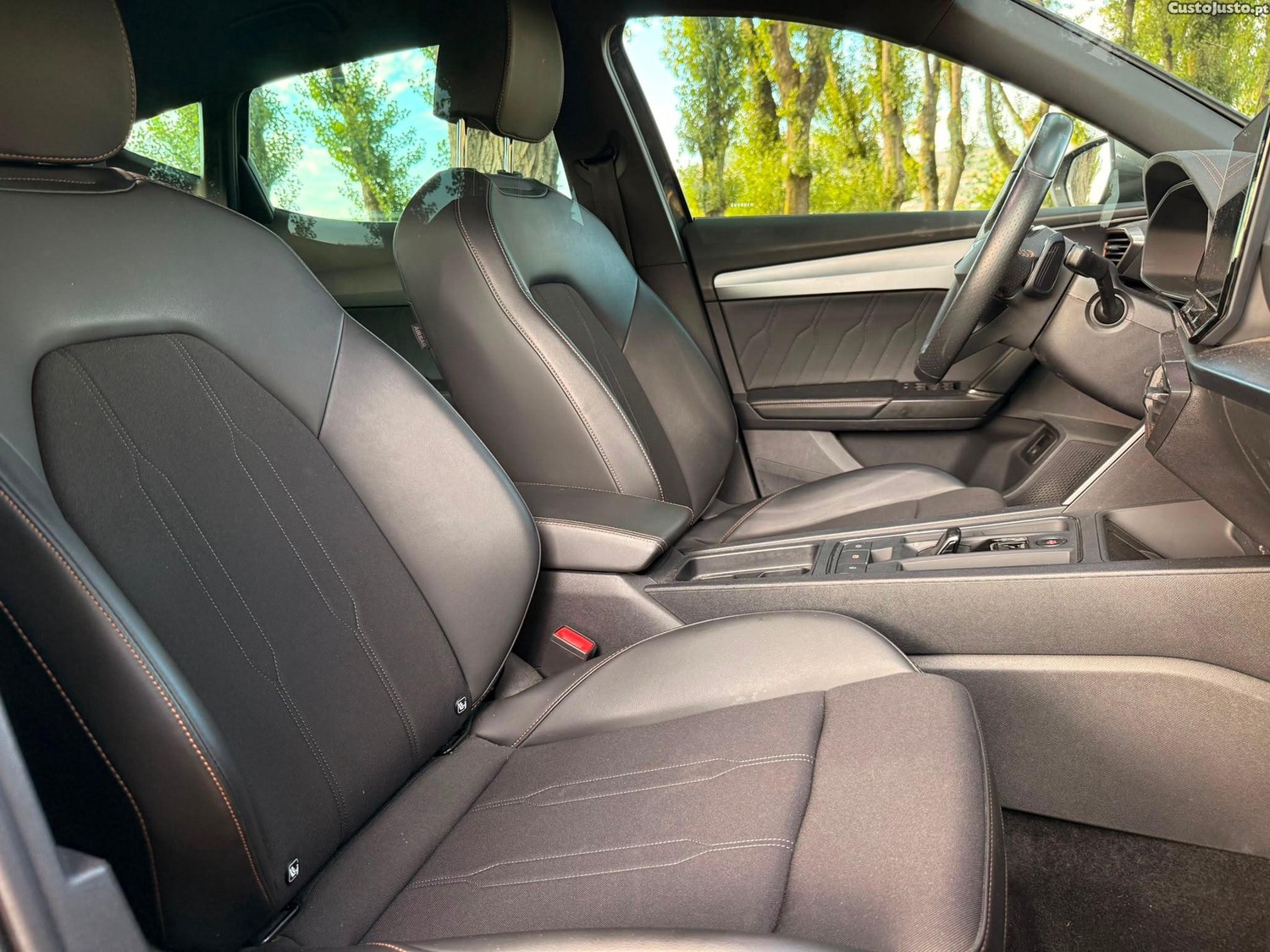 CUPRA Formentor 1.4 e-Hybrid Business Edition DSG — fotografia 14