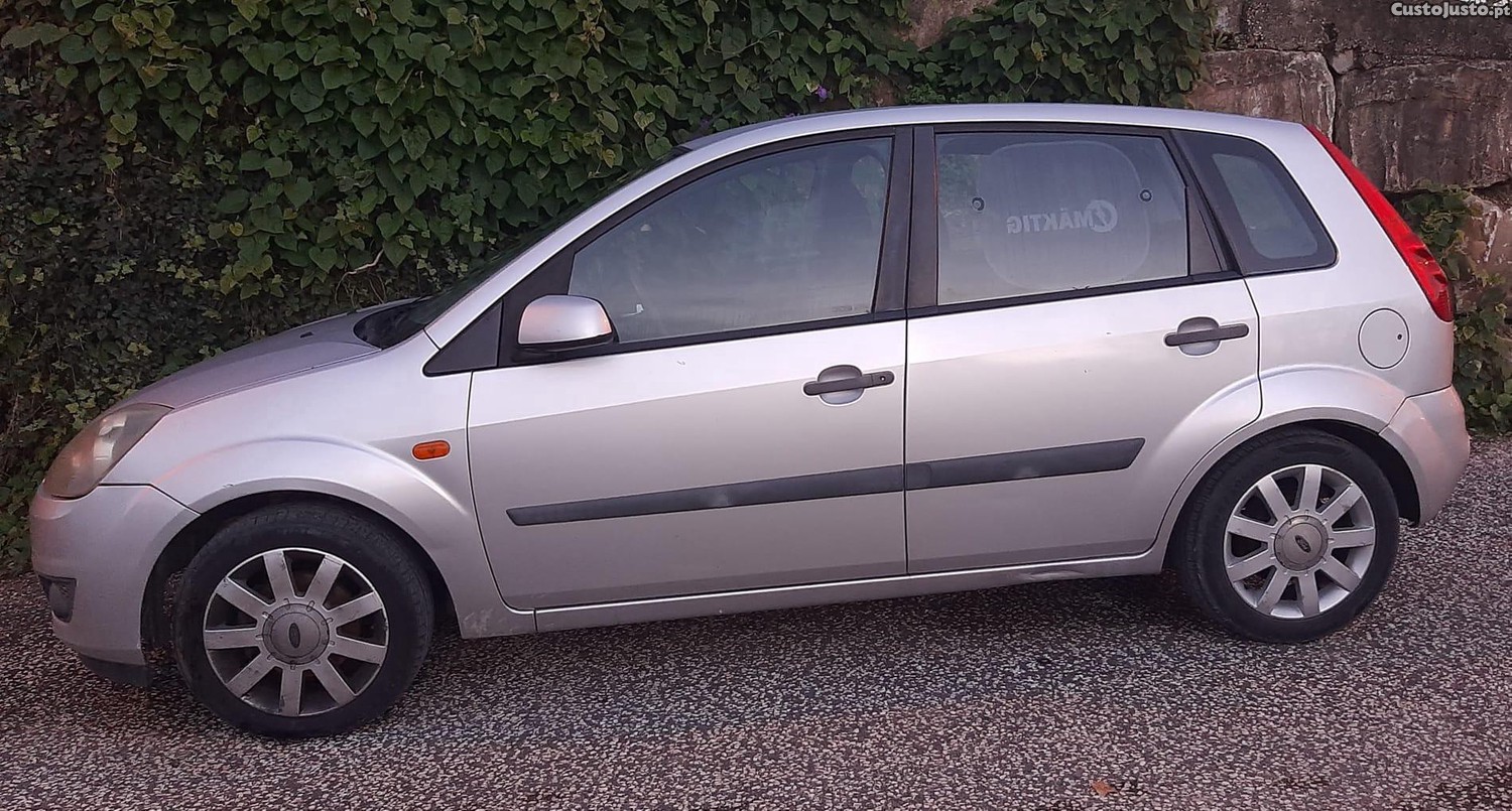 Ford Fiesta () — fotografia 6