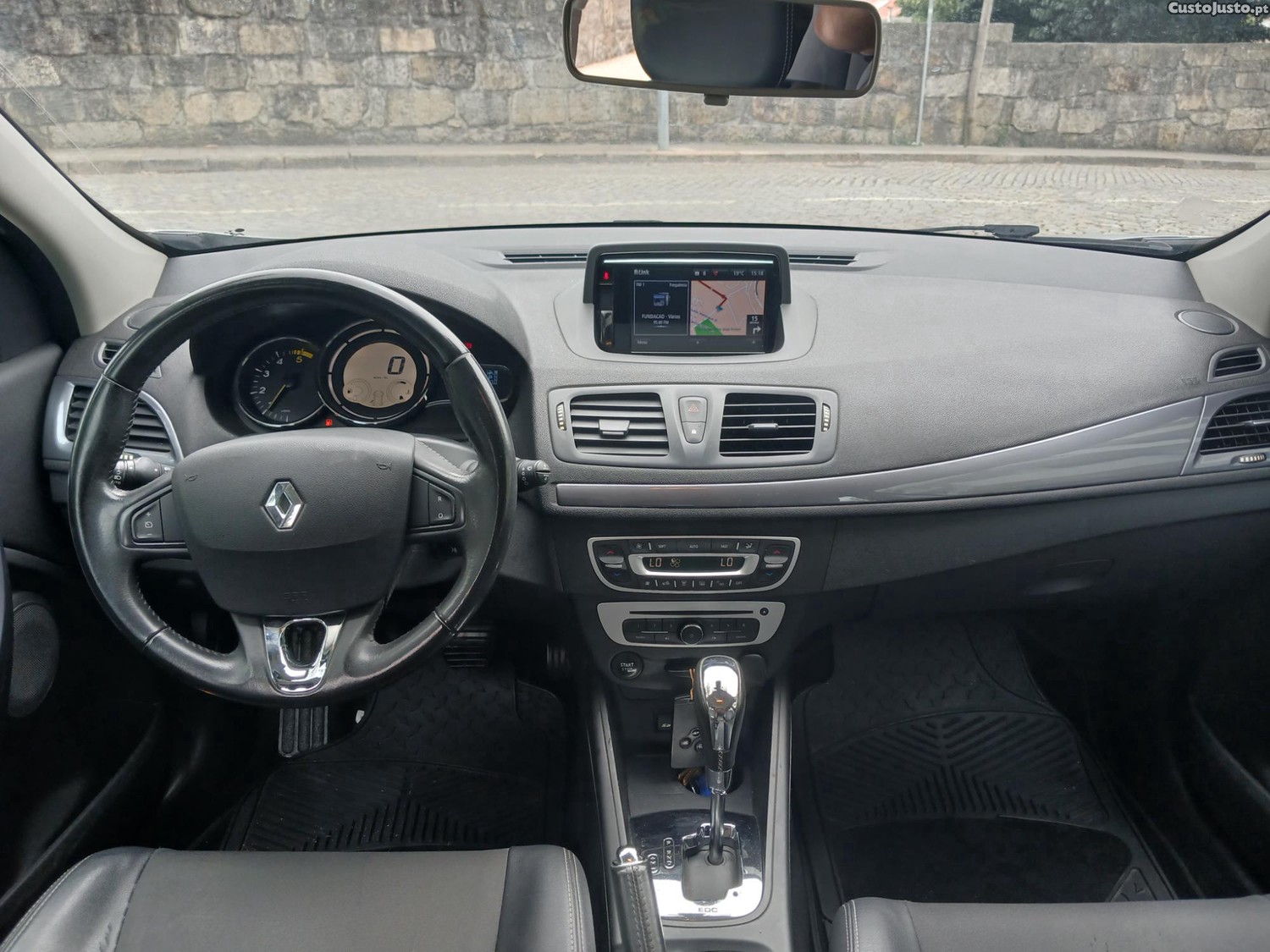 Renault Mégane 1.5dci sportourer automatica — fotografia 6