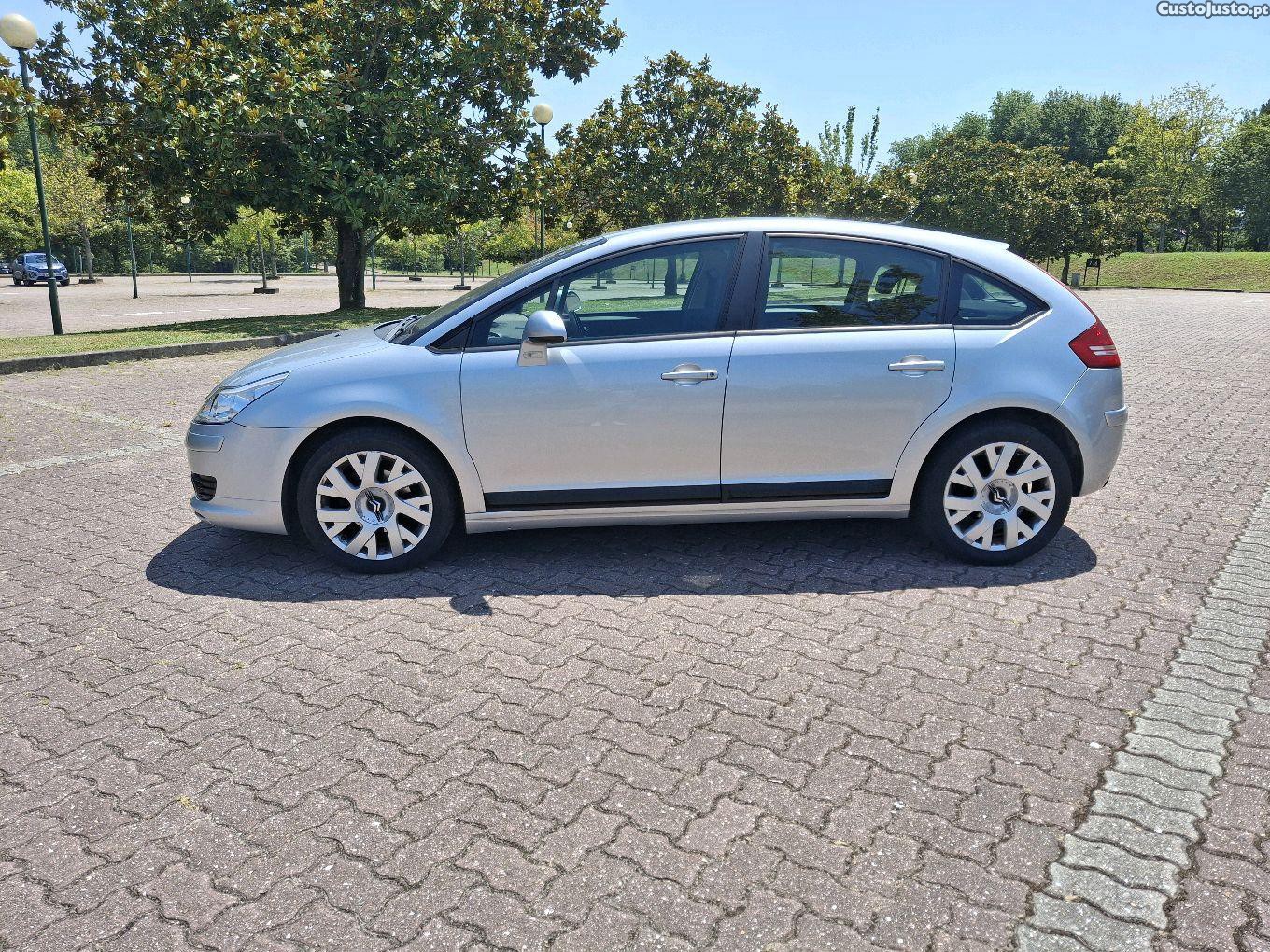Citroën C4 1.6 HDI 110CV — fotografia 8