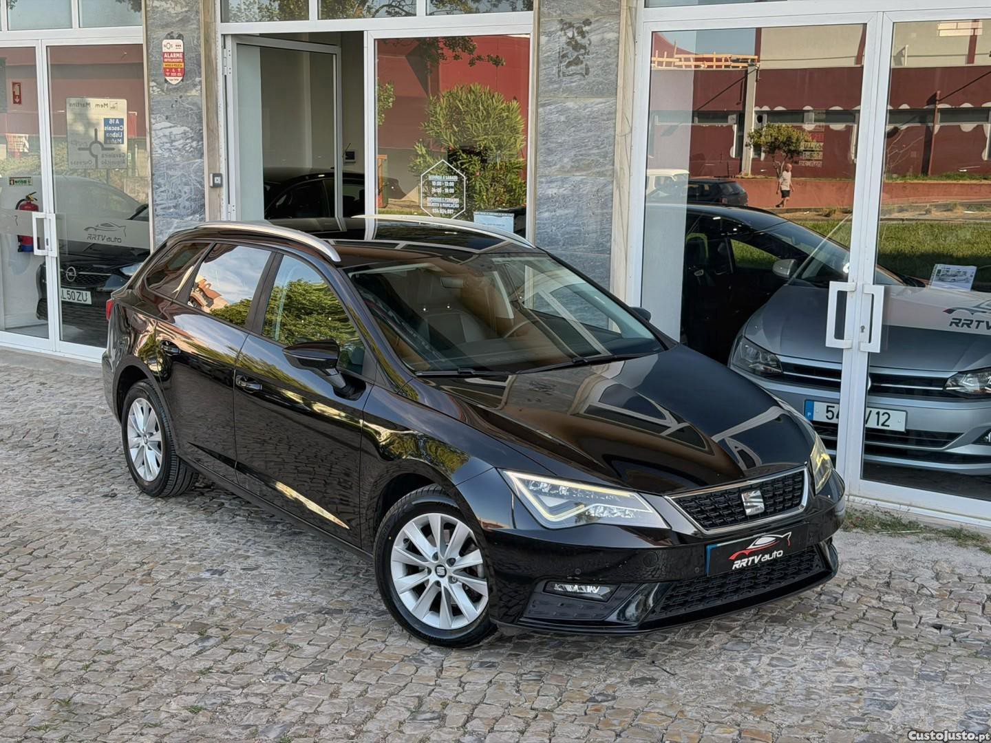SEAT Leon 1.6 TDI Style S/S — fotografia 25