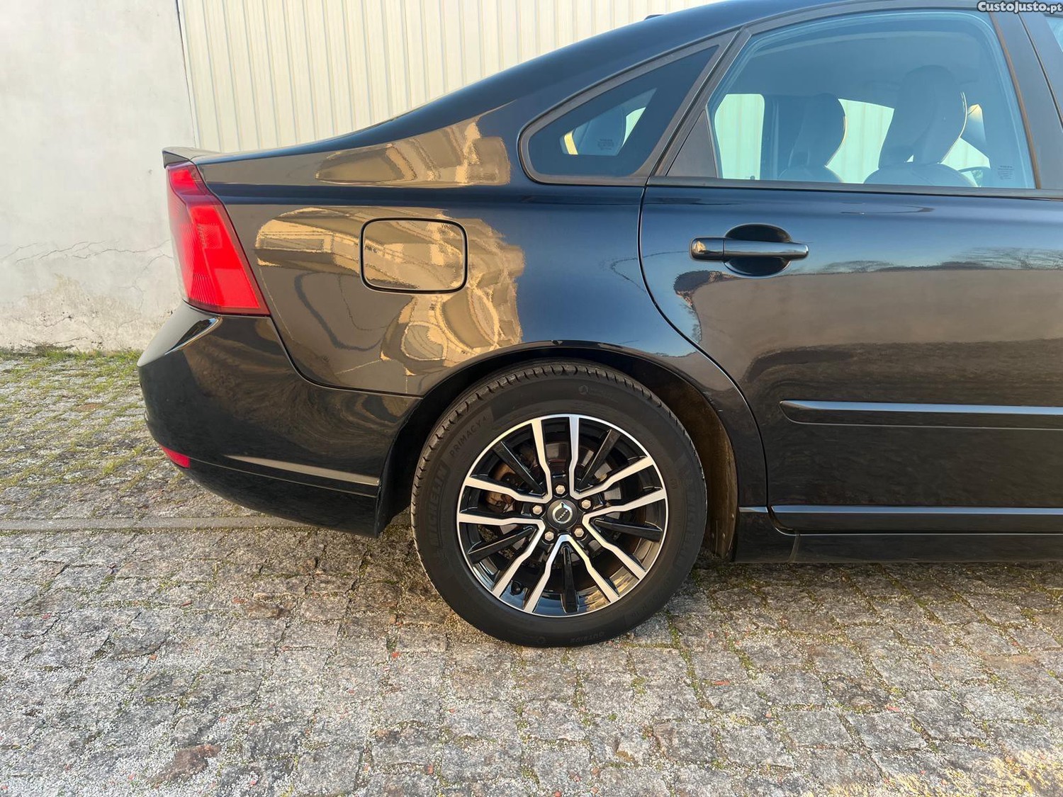 Volvo S40 1.6 — fotografia 5