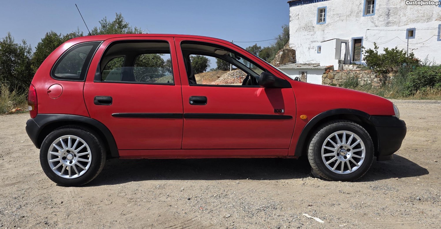 Opel Corsa B - ECO - 97 foto 4