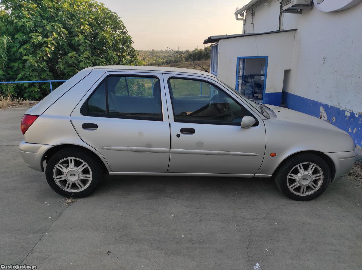 Ford Fiesta (Ghia) - 00 foto 2