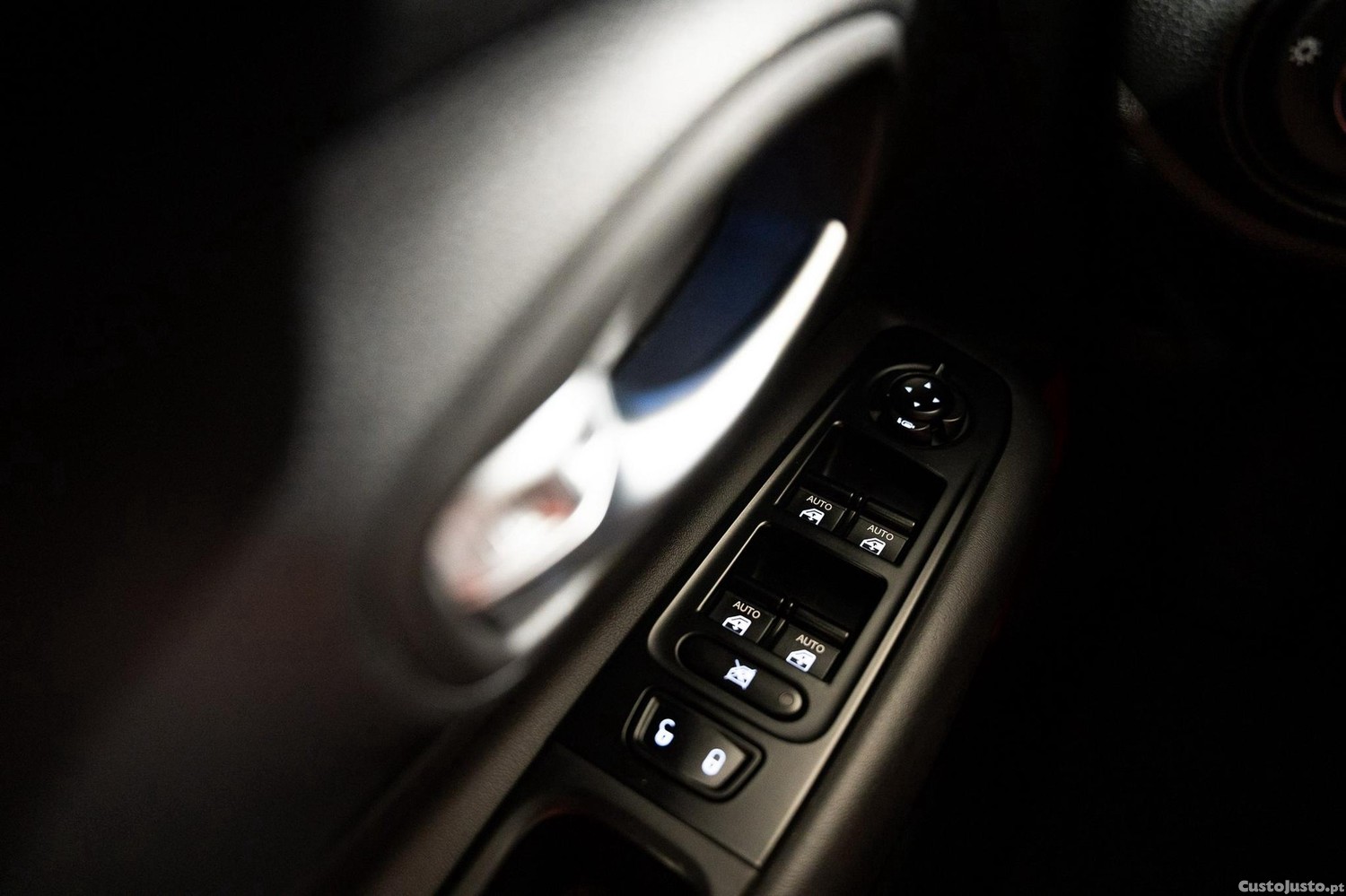 Jeep Renegade 1.3 TG Trailhawk — fotografia 4