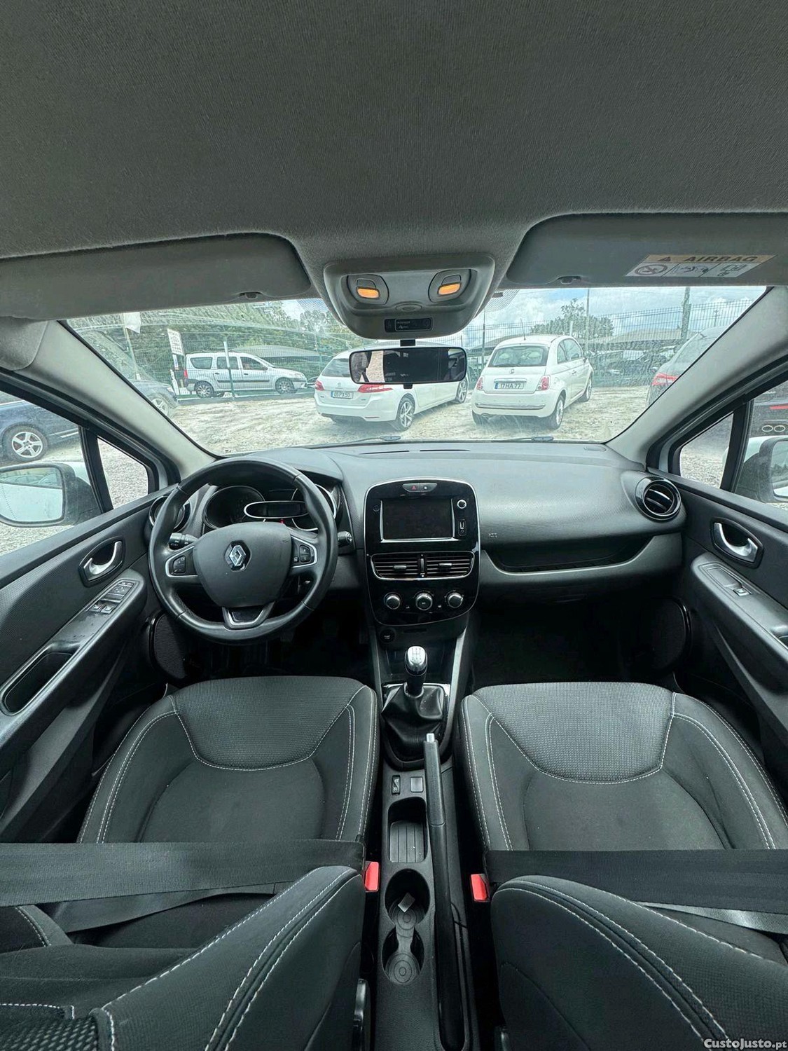 Renault Clio carro — fotografia 5