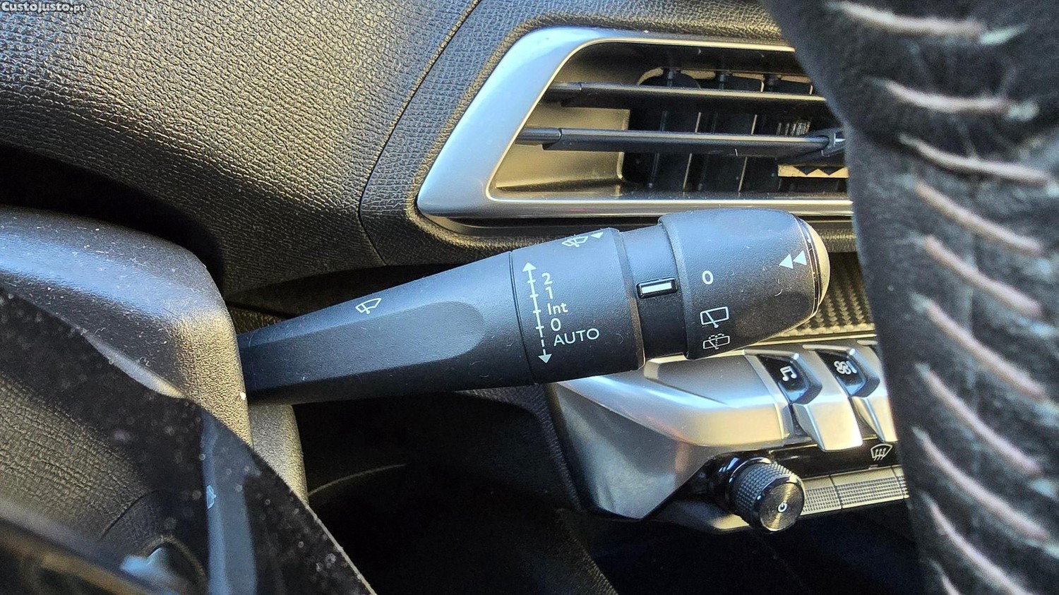 Peugeot 3008 1.5 BlueHDi Active — fotografia 15
