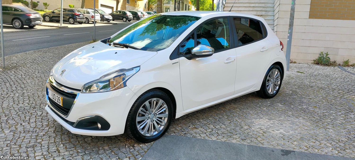 Peugeot 208 1.2 Pure Tech - Versão Style — fotografia 10