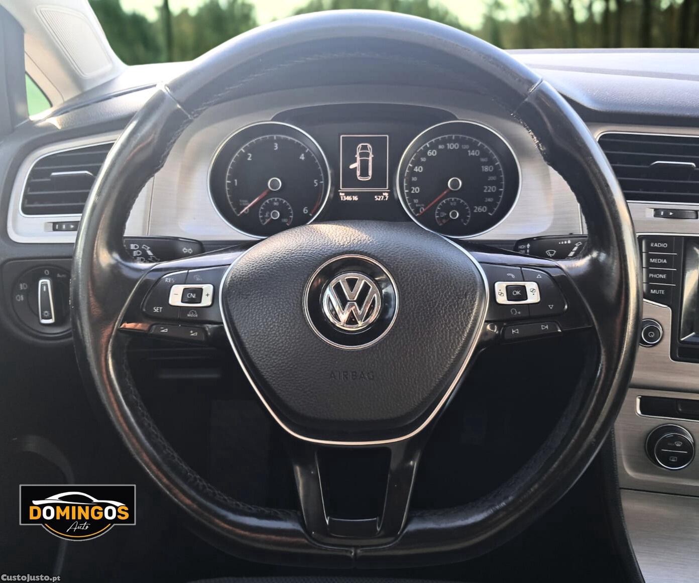 Volkswagen Golf 1.6 TDi BlueMotion — fotografia 3