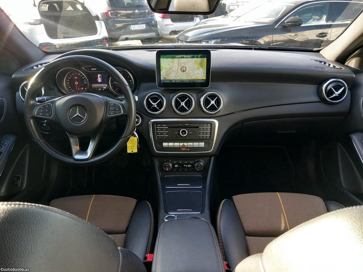 Mercedes-Benz GLA 180 d Style Aut. — fotografia 10