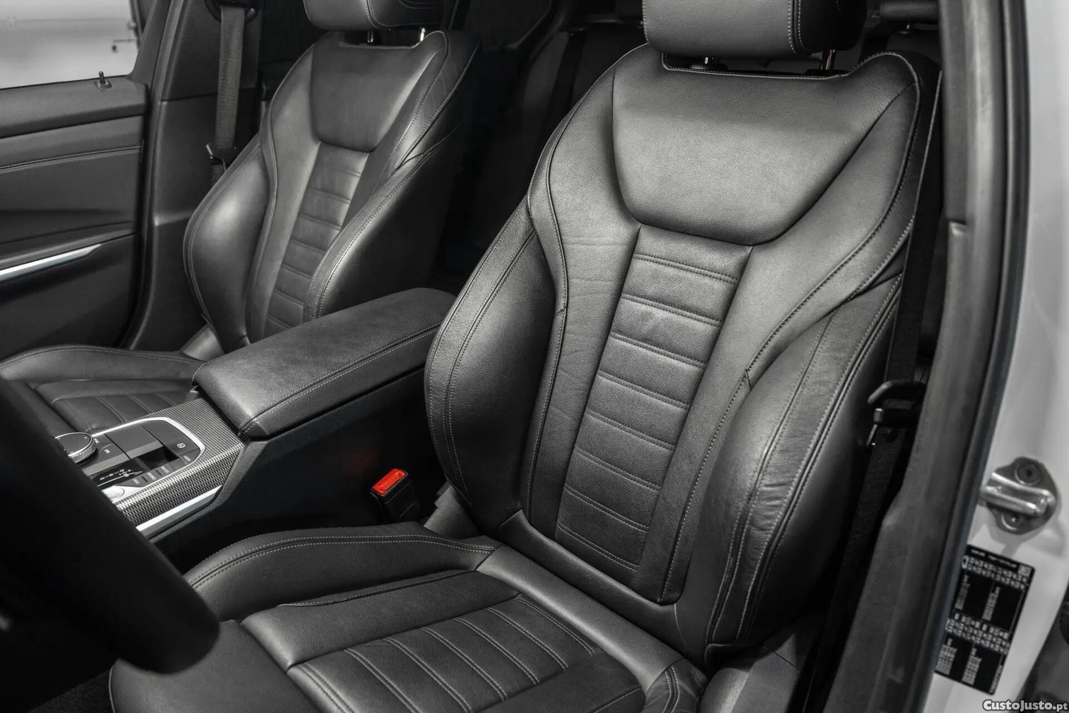 BMW 330 i Aut. M Sport — fotografia 5