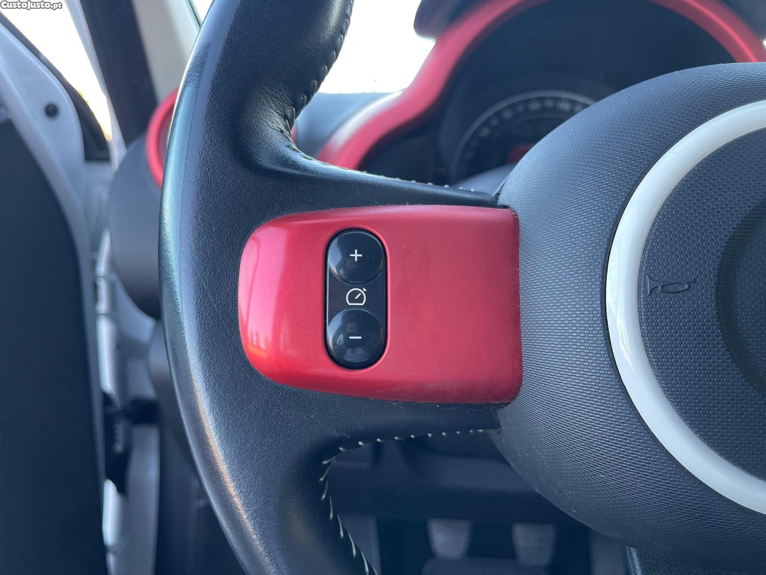 Renault Twingo 1.0 SCe Dynamique — fotografia 5