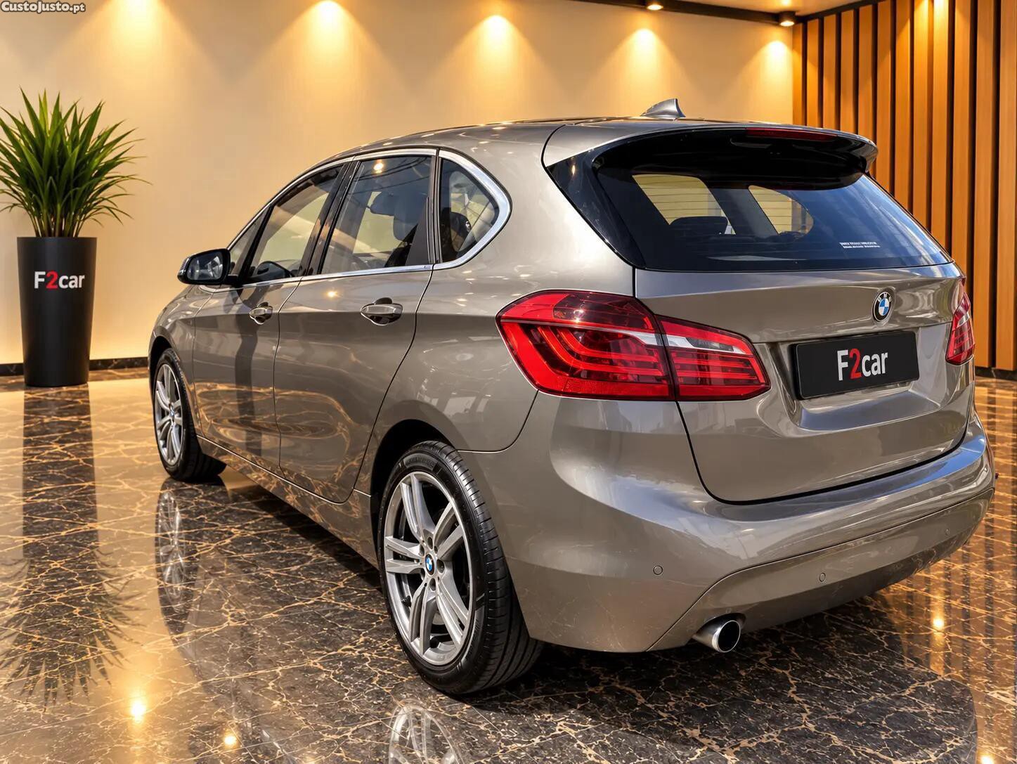 BMW 218 Active Tourer d Line Sport — photo 4
