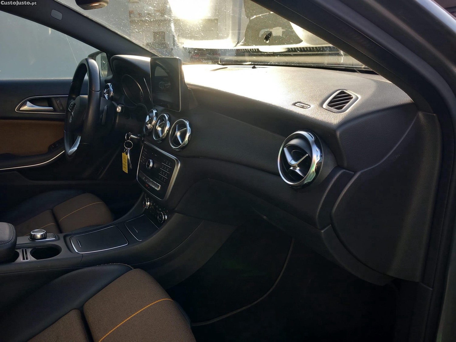 Mercedes-Benz GLA 180 d Style Aut. — fotografia 12