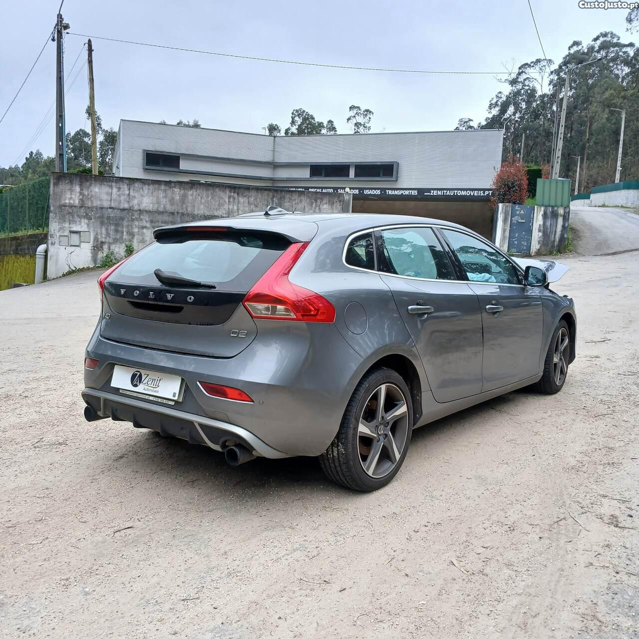 Volvo V40 1.6D - 15 foto 3