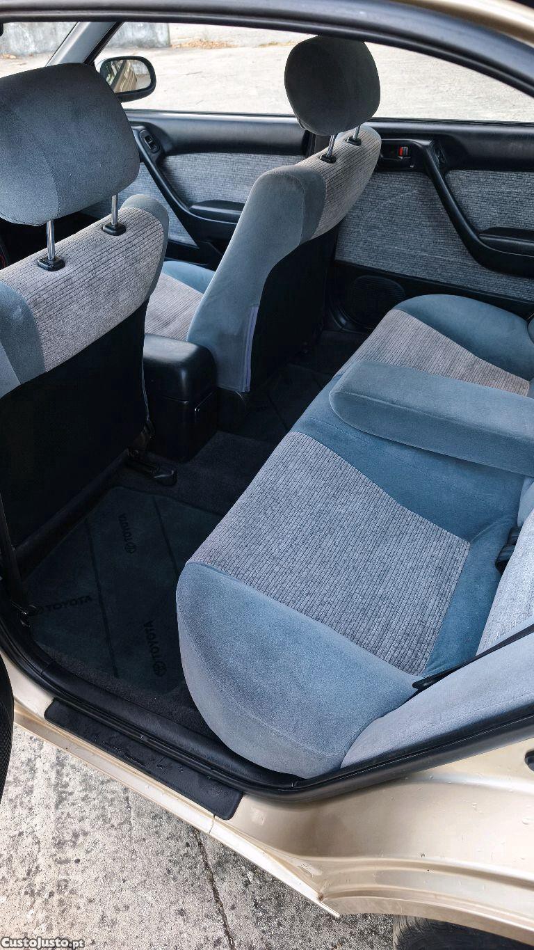Toyota Carina 1.6i 16 válvulas — fotografia 5