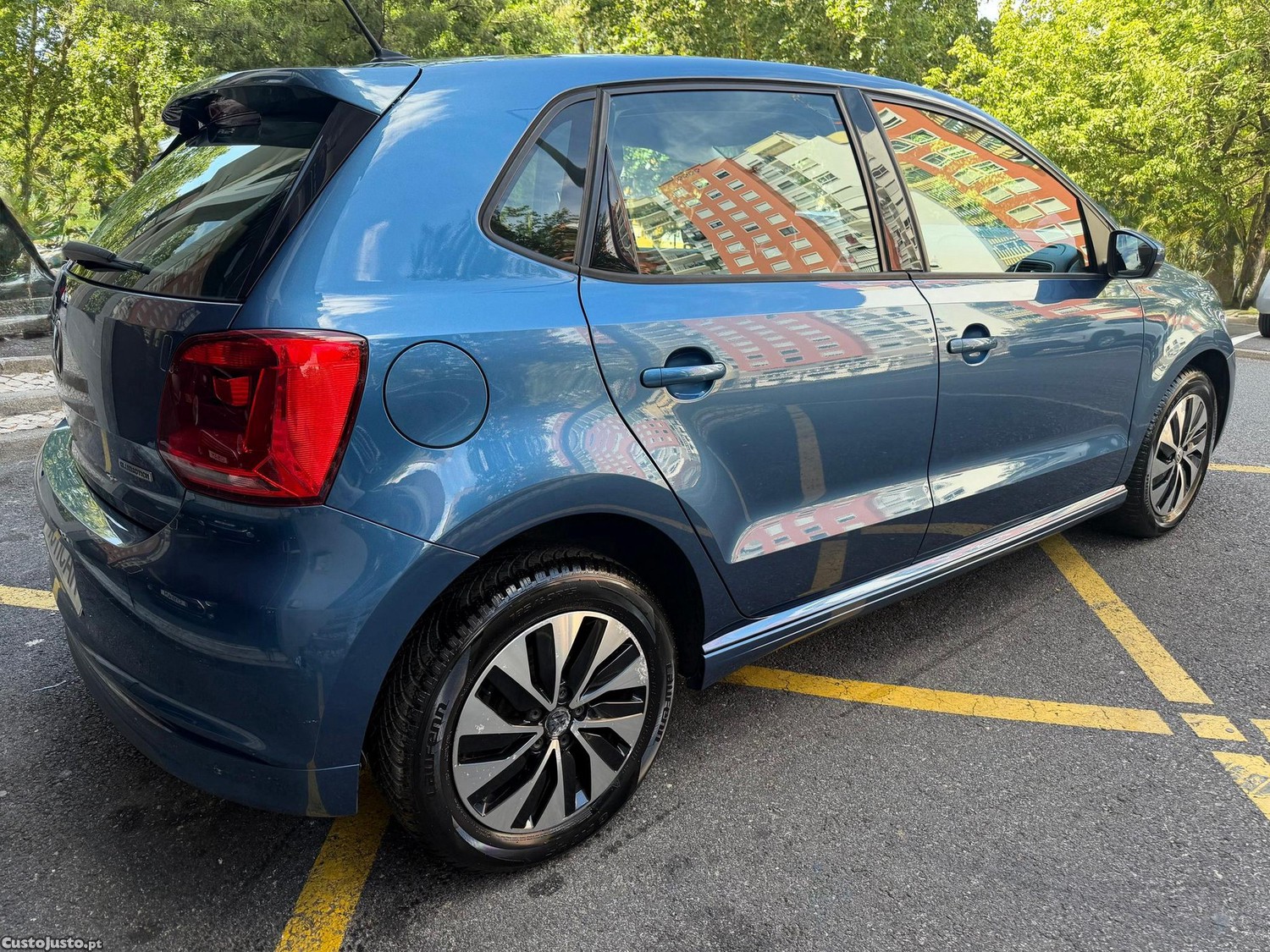 Volkswagen Polo 1.4 TDi BlueMotion — fotografia 21