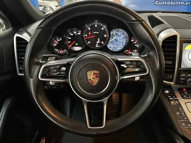 Porsche Cayenne 3.0 V6 — fotografia 5
