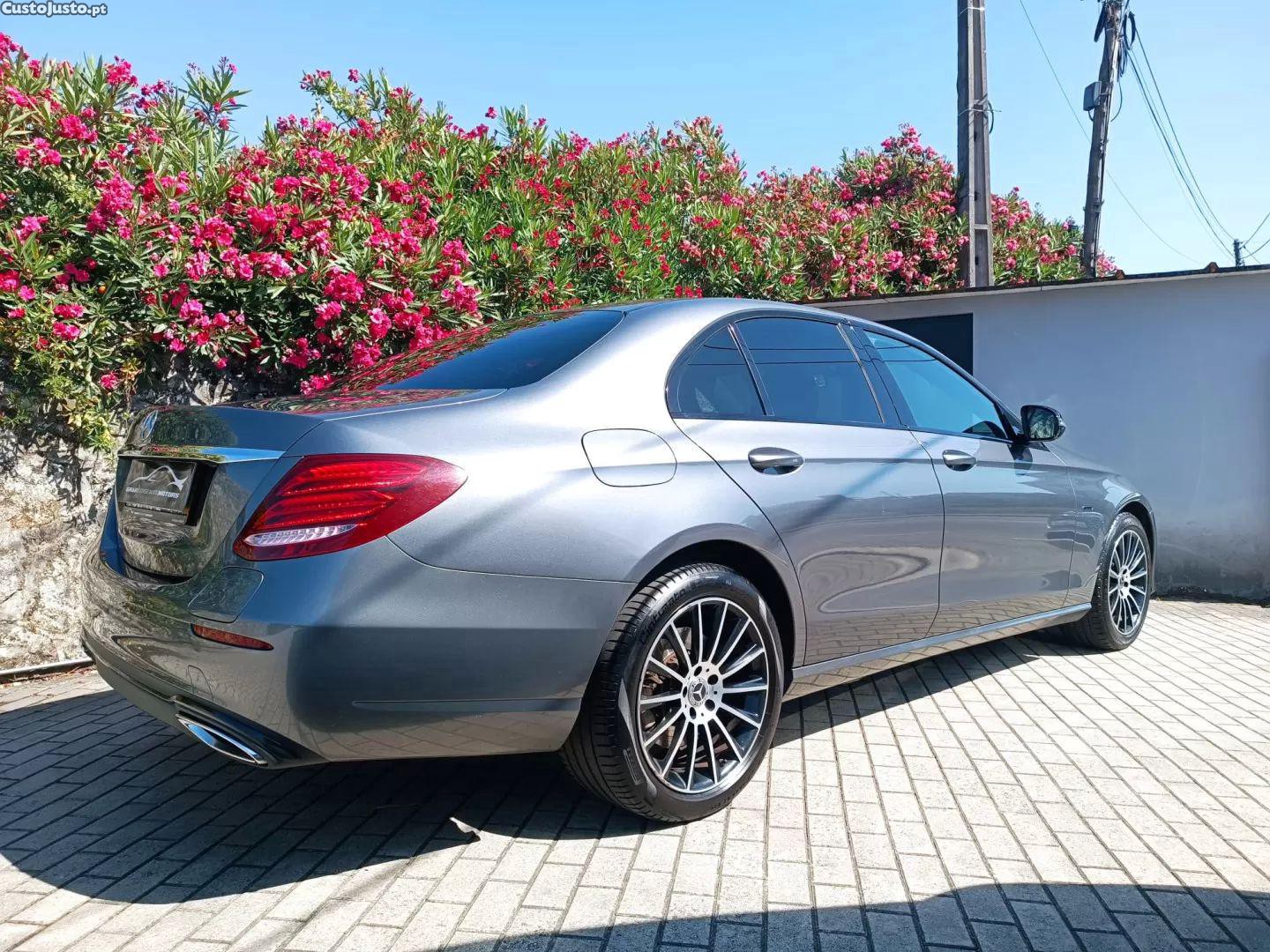 Mercedes-Benz E 300 De avantgarde — fotografia 13