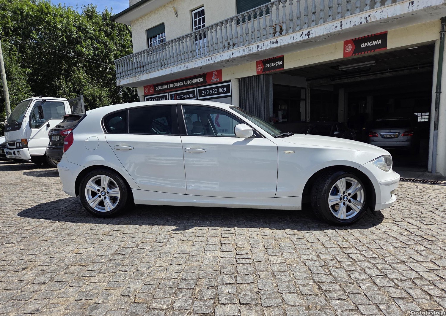 BMW 118 iA — fotografia 10