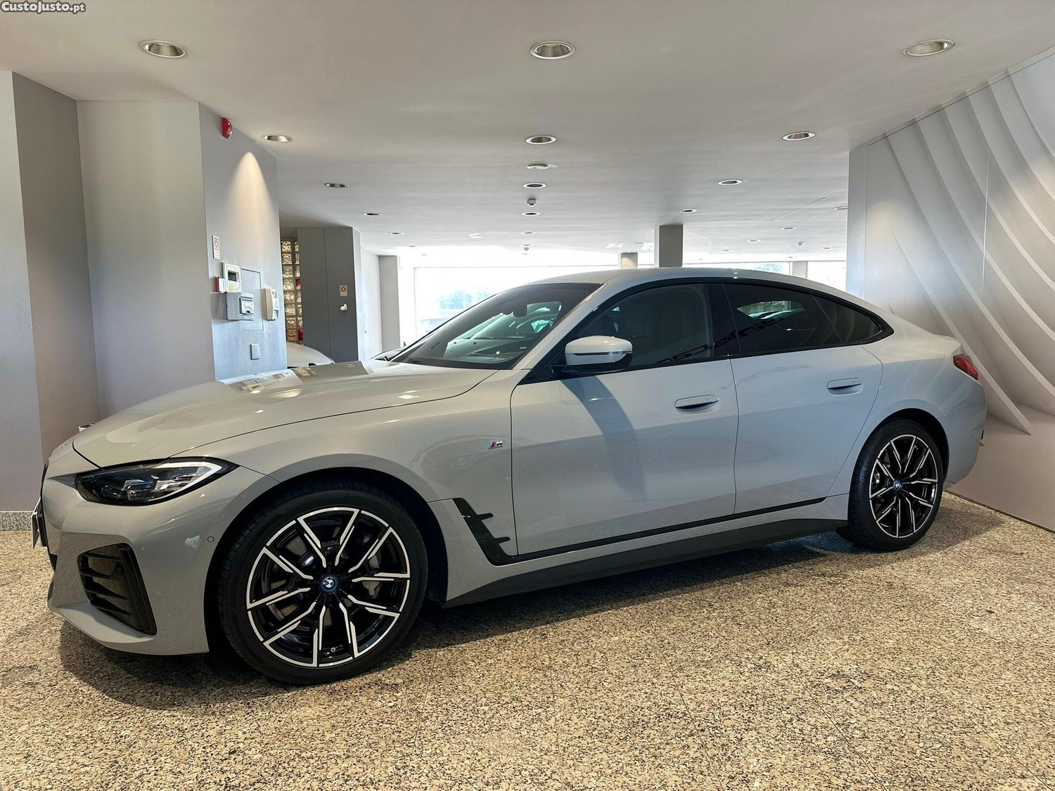 BMW i4 eDrive40 Pack Desportivo M — fotografia 26