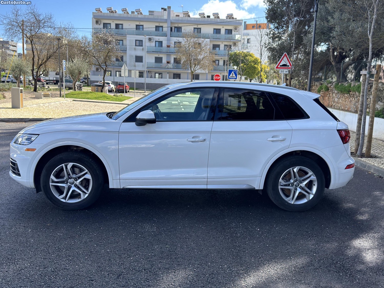 Audi Q5 2.0 TFSI QUATTROS-TRONIC — fotografia 8