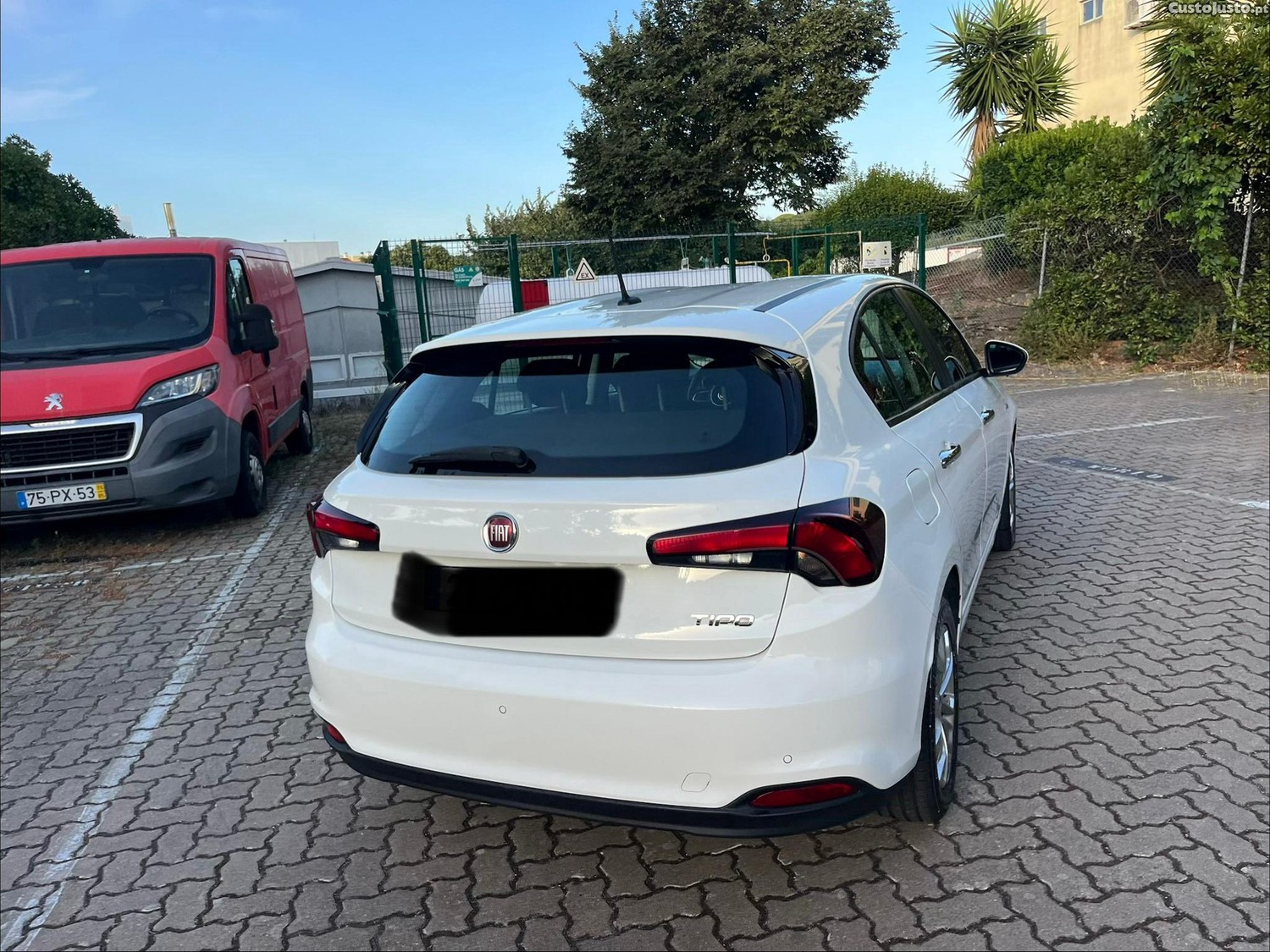 Fiat Tipo 1.3 M-Jet Easy J17 — fotografia 5