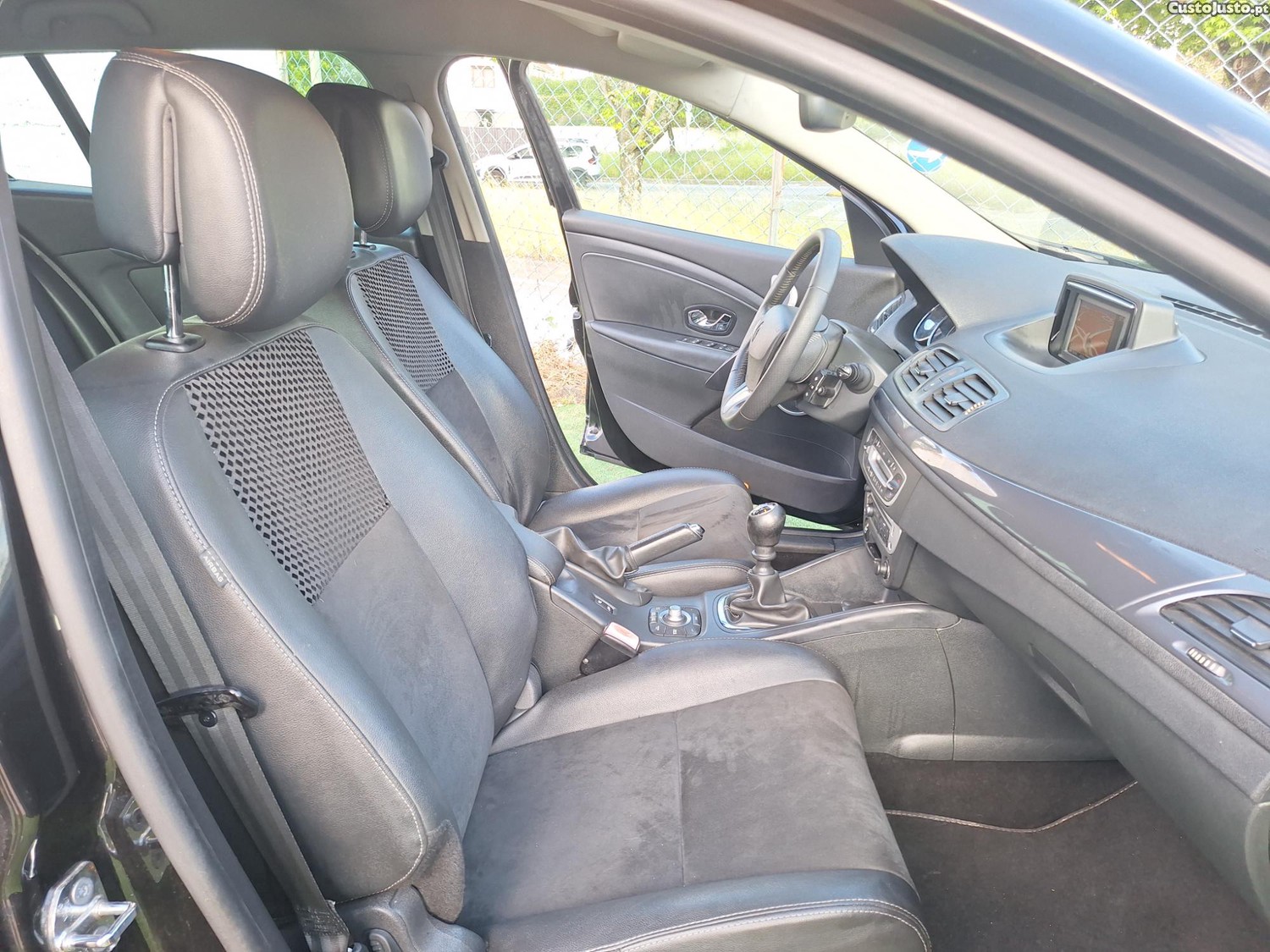 Renault Mégane 1.5 DCI DINAMIC S muitos extras 80euros/mês — fotografia 8