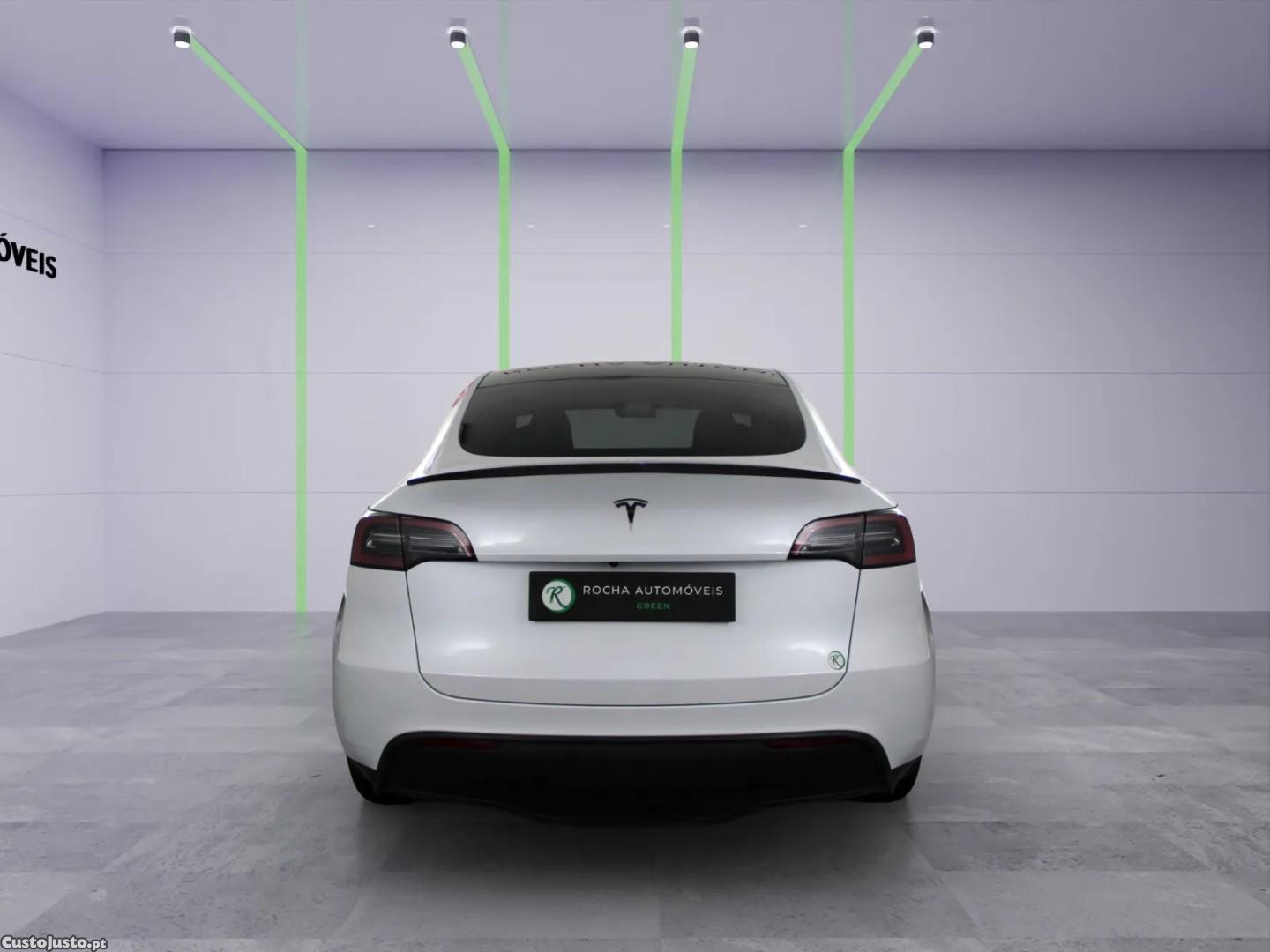Tesla Model Y Standard — photo 4