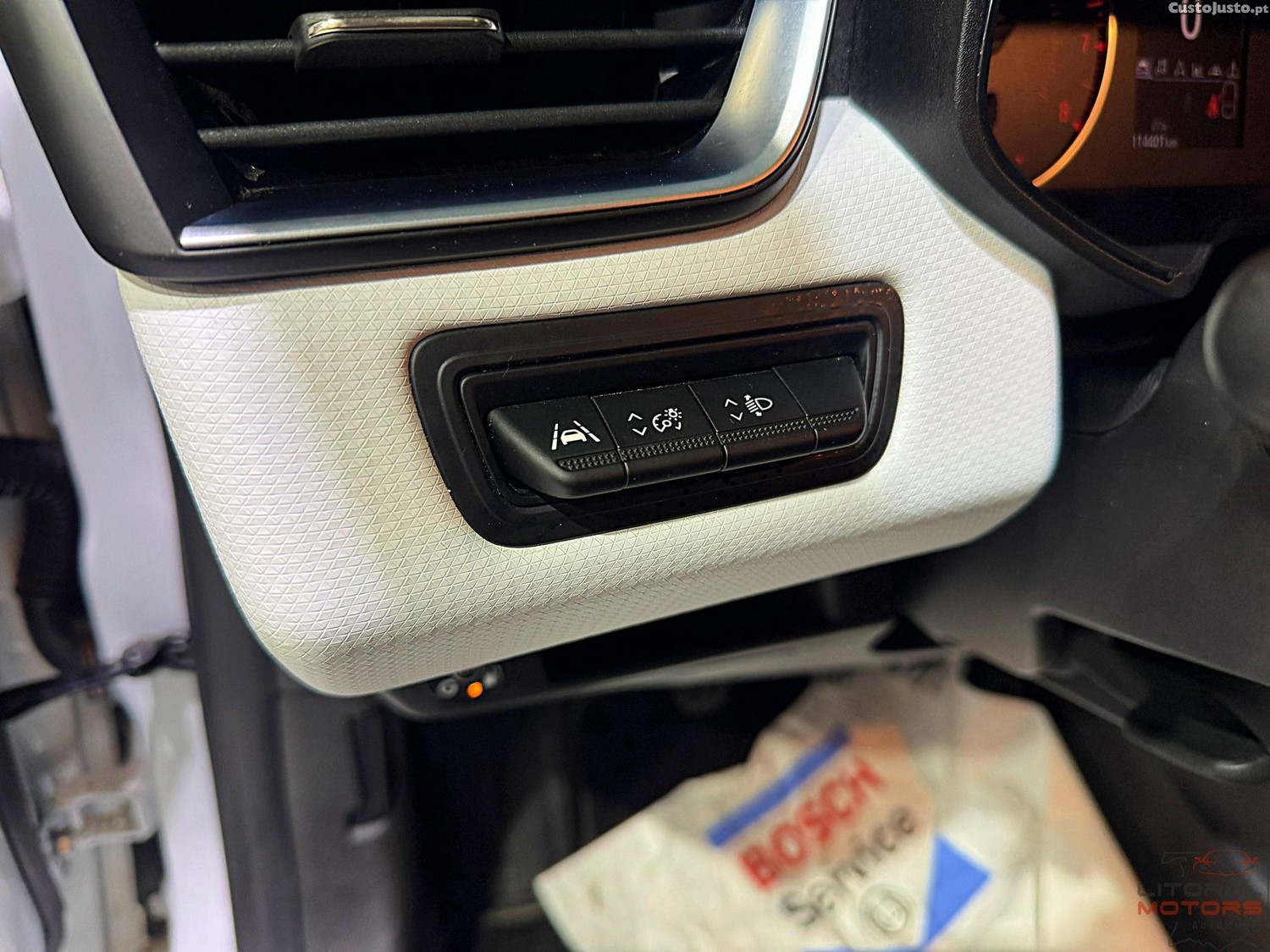 Renault Clio 1.0 TCe Evolution Bi-Fuel — fotografia 8