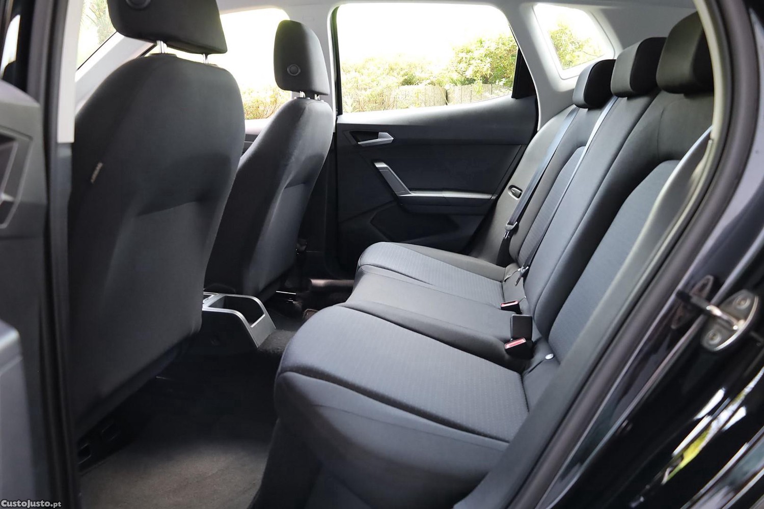 SEAT Arona 1.0 TSI Style — fotografia 2