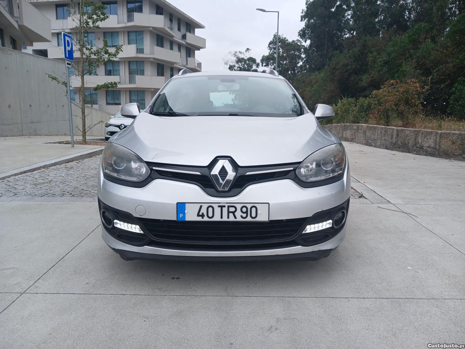 Renault Mégane 1.5dci sportourer automatica — fotografia 17