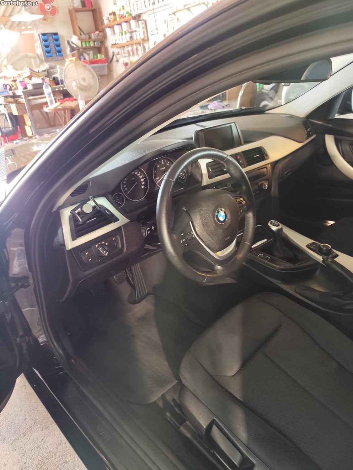 BMW 318 D Xdrive — fotografia 3