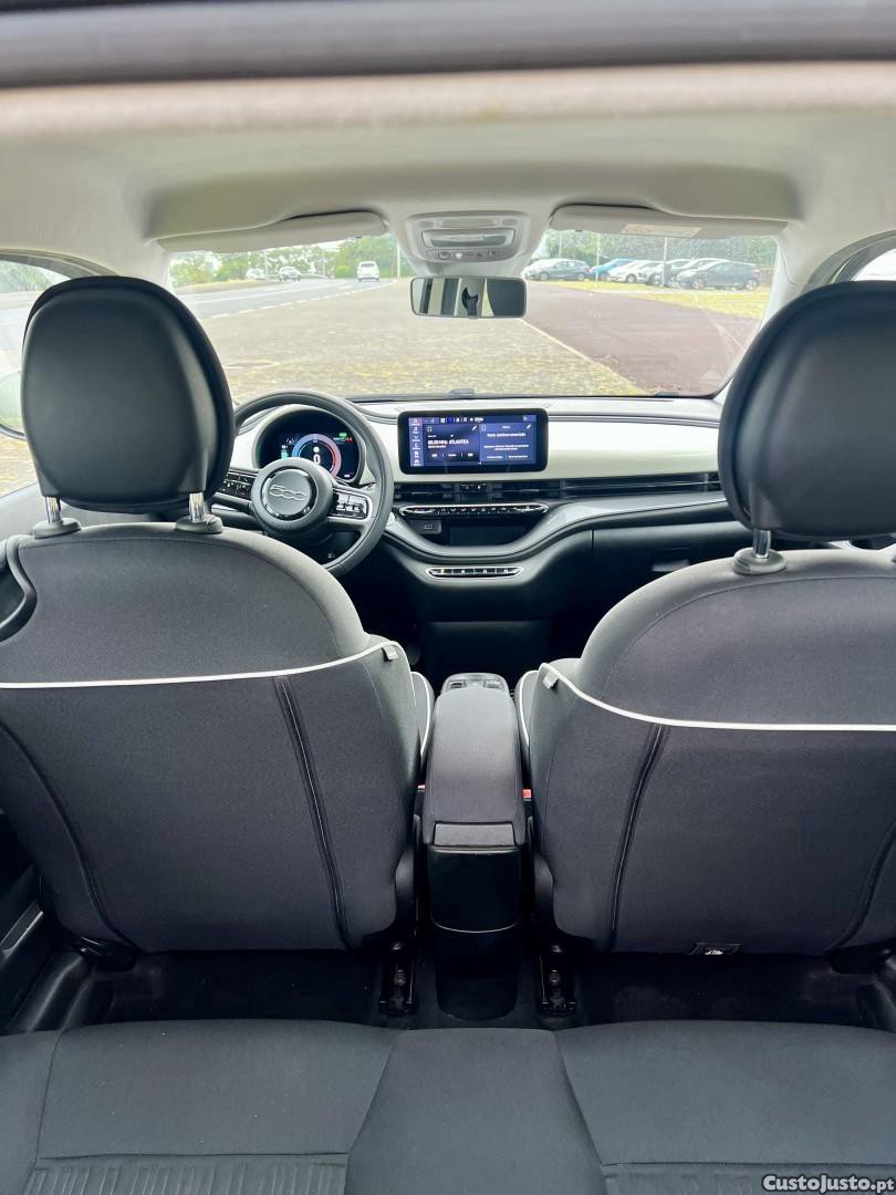 Fiat 500 42 kWh Icon — fotografia 2
