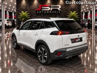 Peugeot 2008 1.2 PureTech Allure Pack EAT8 — photo 4