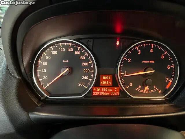 BMW 120 i — fotografia 4