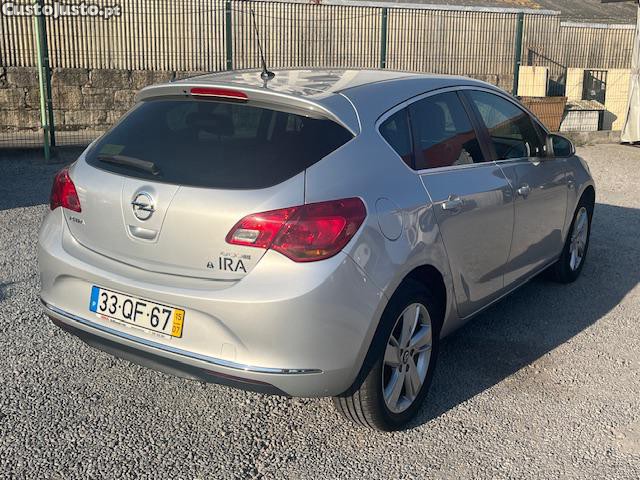 Opel Astra 1.6 CDTI — photo 3