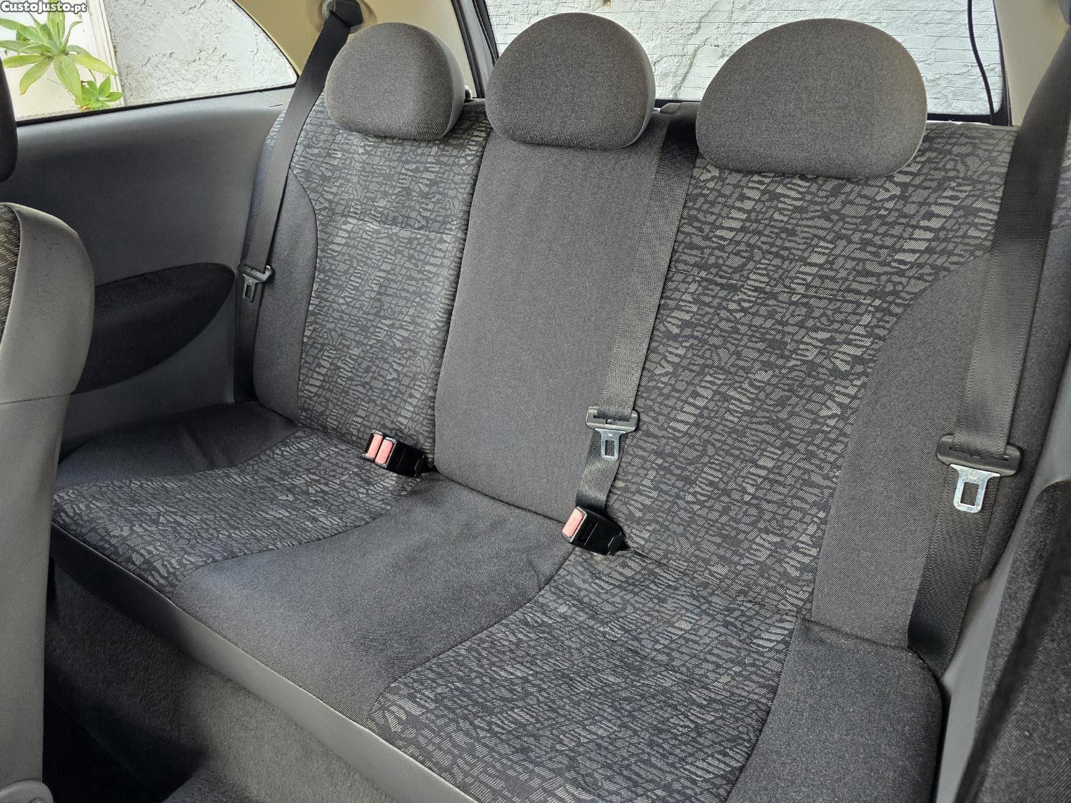 Opel Corsa 1.2 16V Confort — fotografia 3