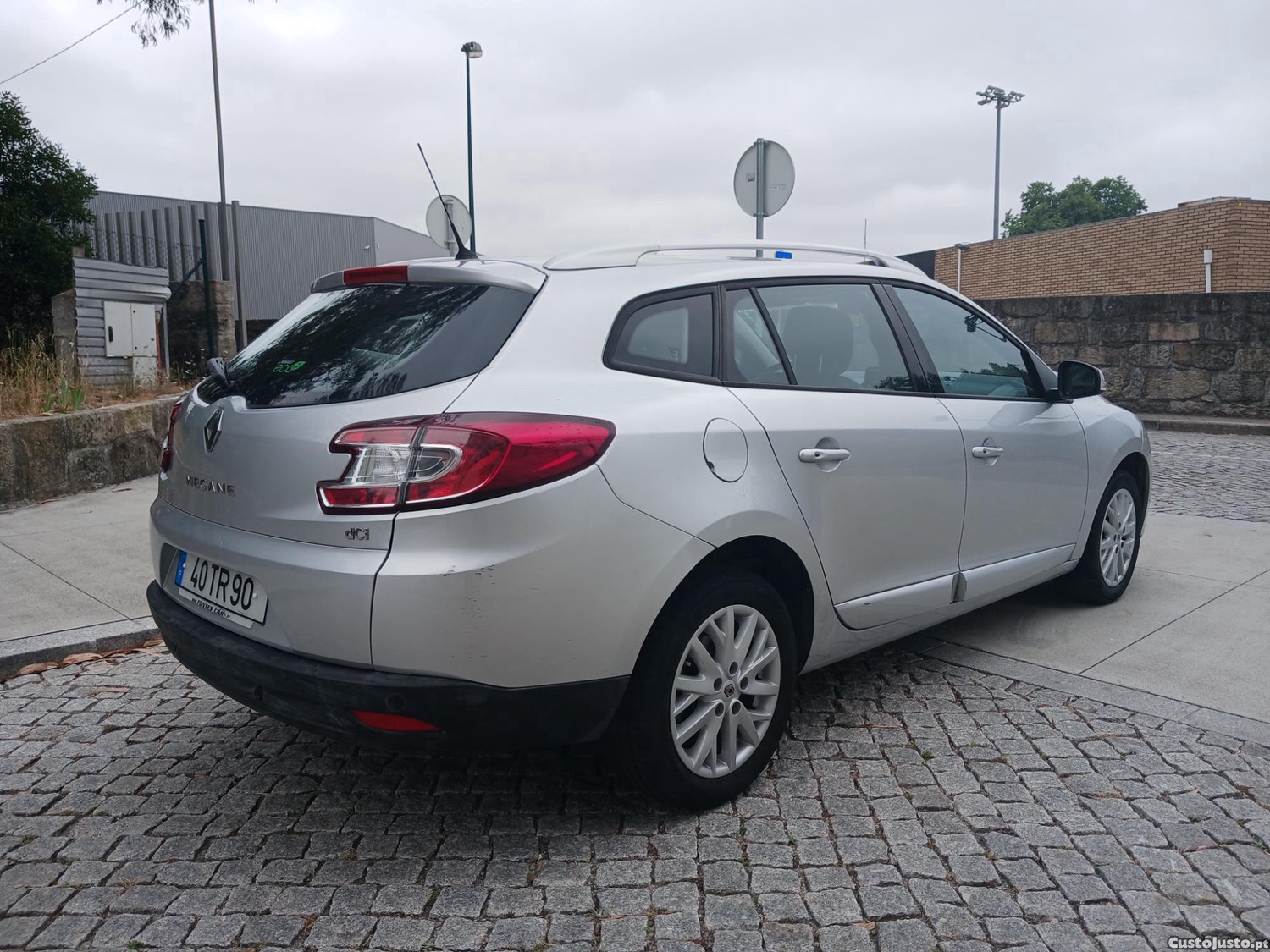 Renault Mégane 1.5dci sportourer automatica — fotografia 11