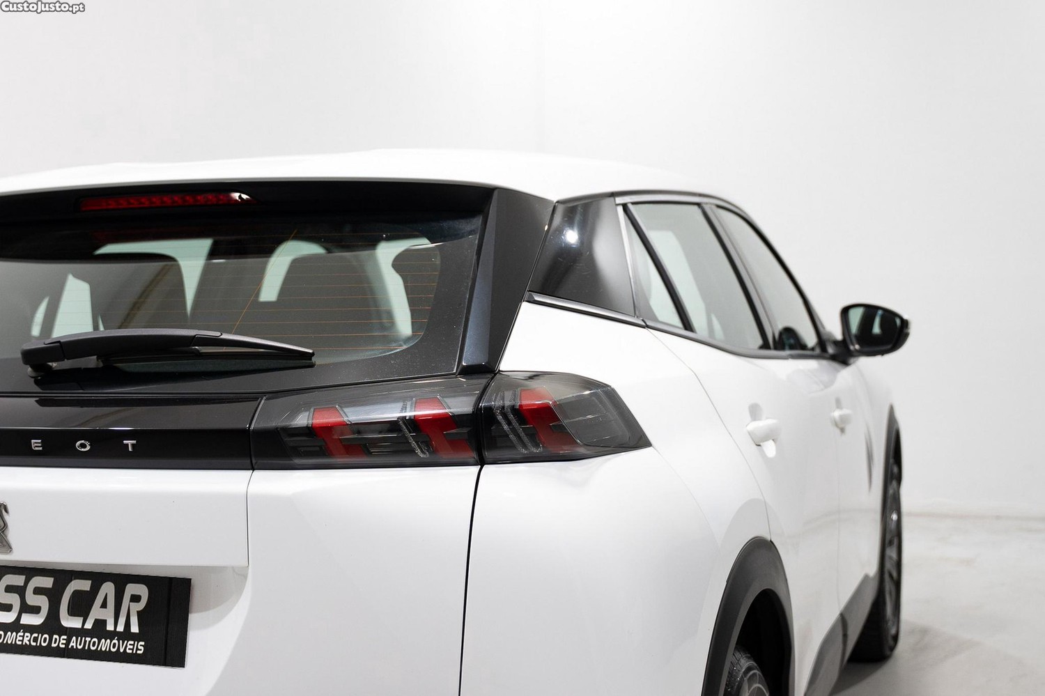 Peugeot 2008 1.2 PureTech Active EAT8 — fotografia 19