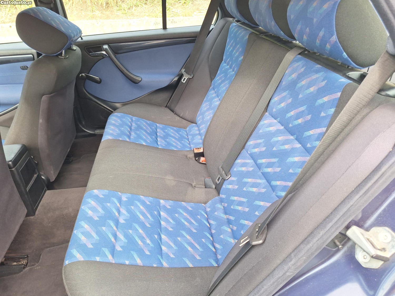 Mercedes-Benz C 220 CDI Espirit Automática 80euros/mês — fotografia 8
