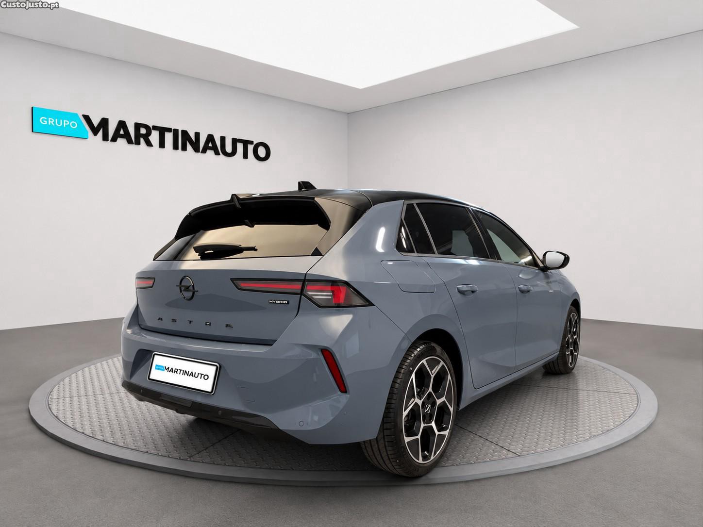 Opel Astra 1.2 T Hybrid GS eDCT — photo 5