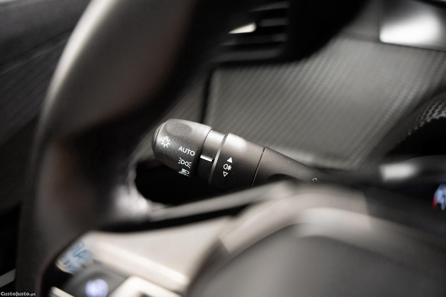 Peugeot 2008 1.2 PureTech Active — fotografia 7