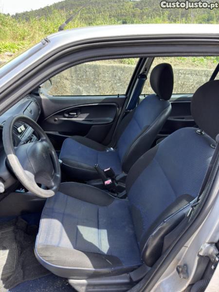 Citroën Saxo 1.1 SX — fotografia 5