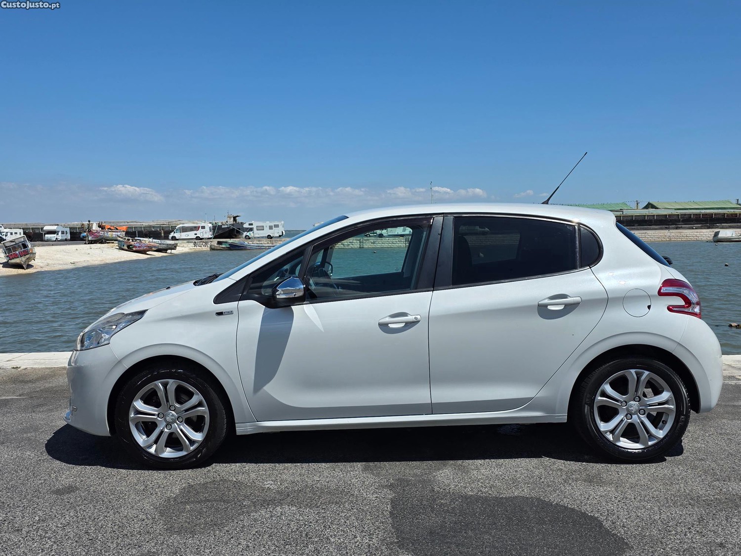 Peugeot 208 1.4 Hdi Style — fotografia 4